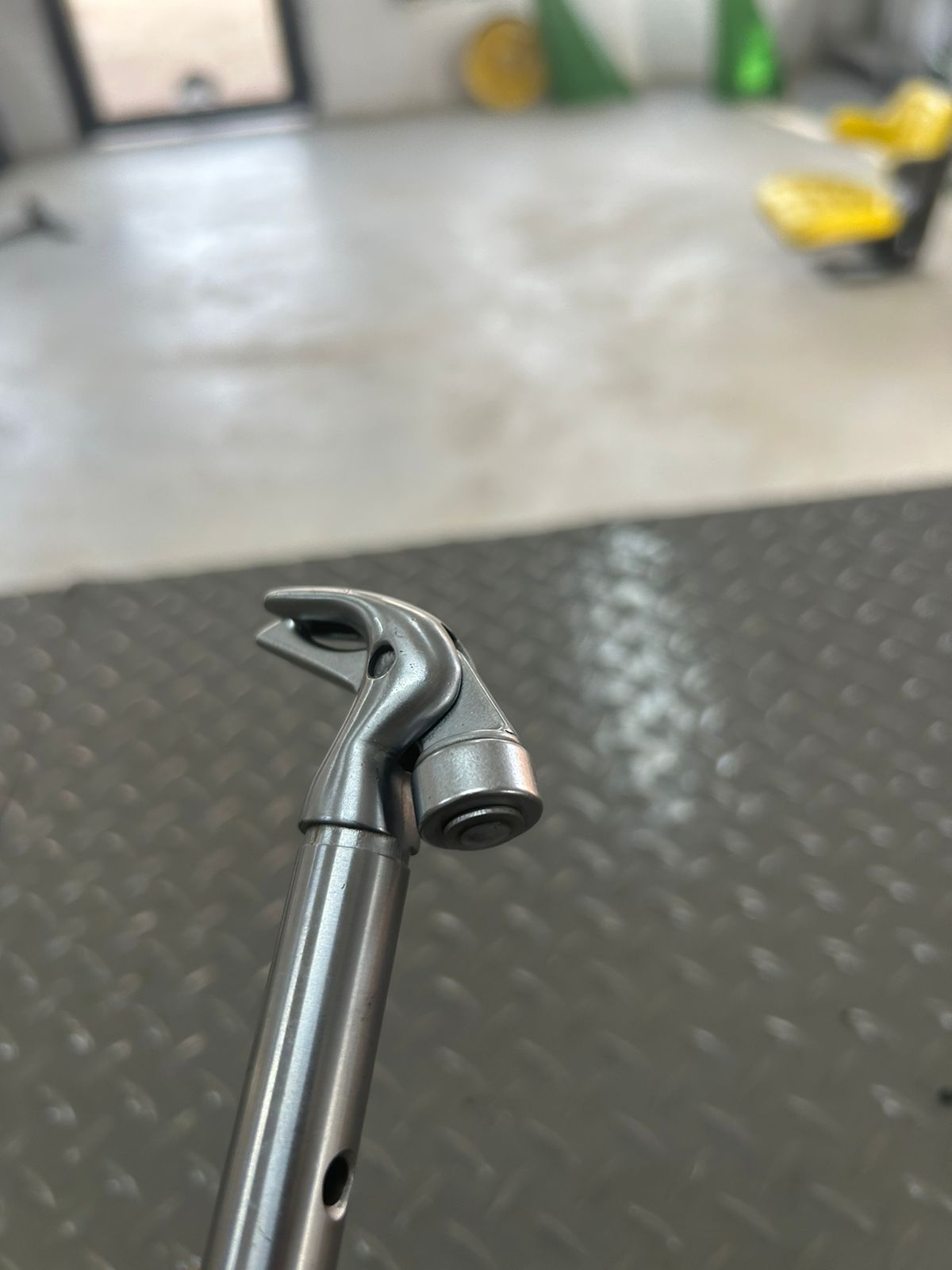 Amarrador de hilo para empacadoras John Deere y New Holland